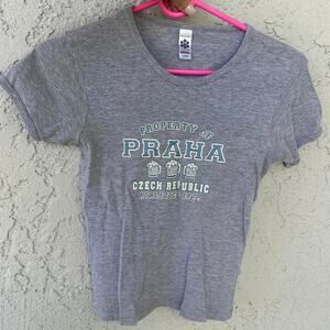 Y2k praha baby tee